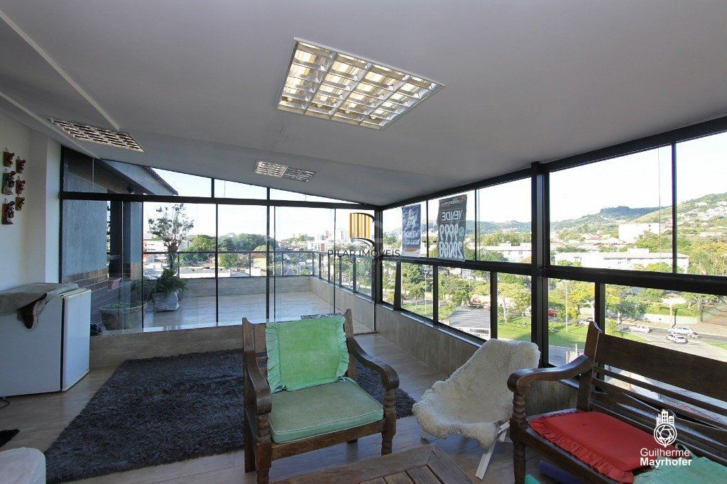 Cobertura para Venda - 350m², 3 dormitórios, sendo 1 suites, 2 vagas - Teresópolis