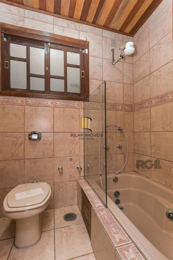 Excelente casa de 150m² com 3 dormitórios e 2 vagas.
