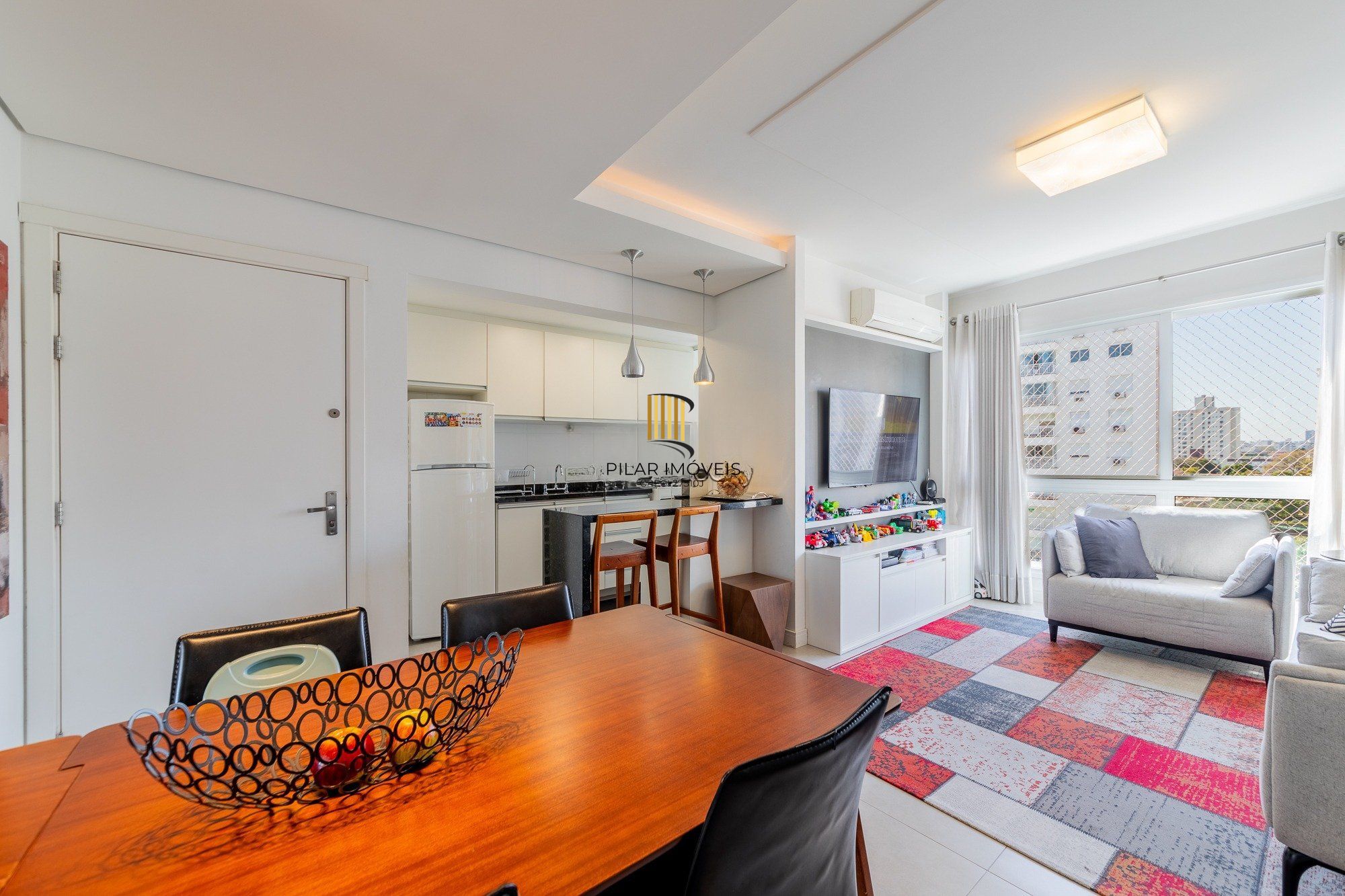 Apartamento com 3 quartos e 79m² à venda em Passo da Areia - Rua Bezerra De Menezes, Passo Da Areia, Porto Alegre