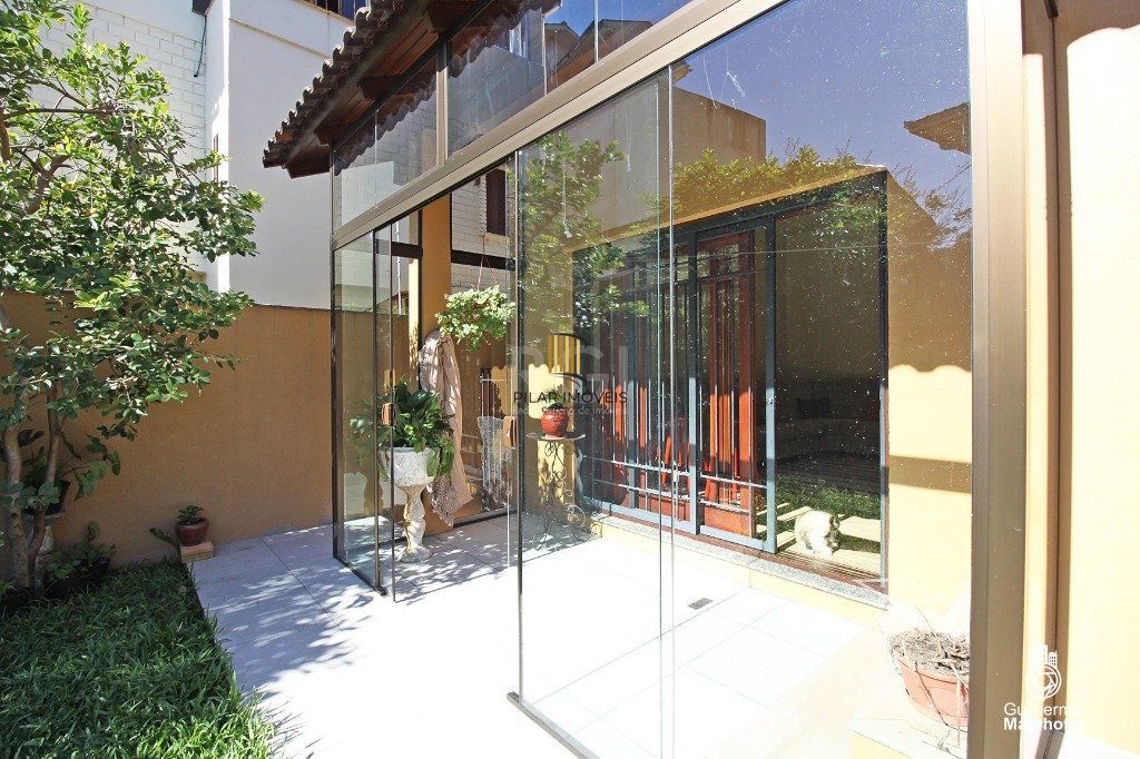 Casa para Venda - 275.72m², 4 dormitórios, sendo 3 suites, 4 vagas - Glória