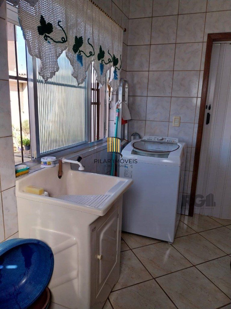 Casa de 4 dormitórios no bairro Santa Rosa de Lima
