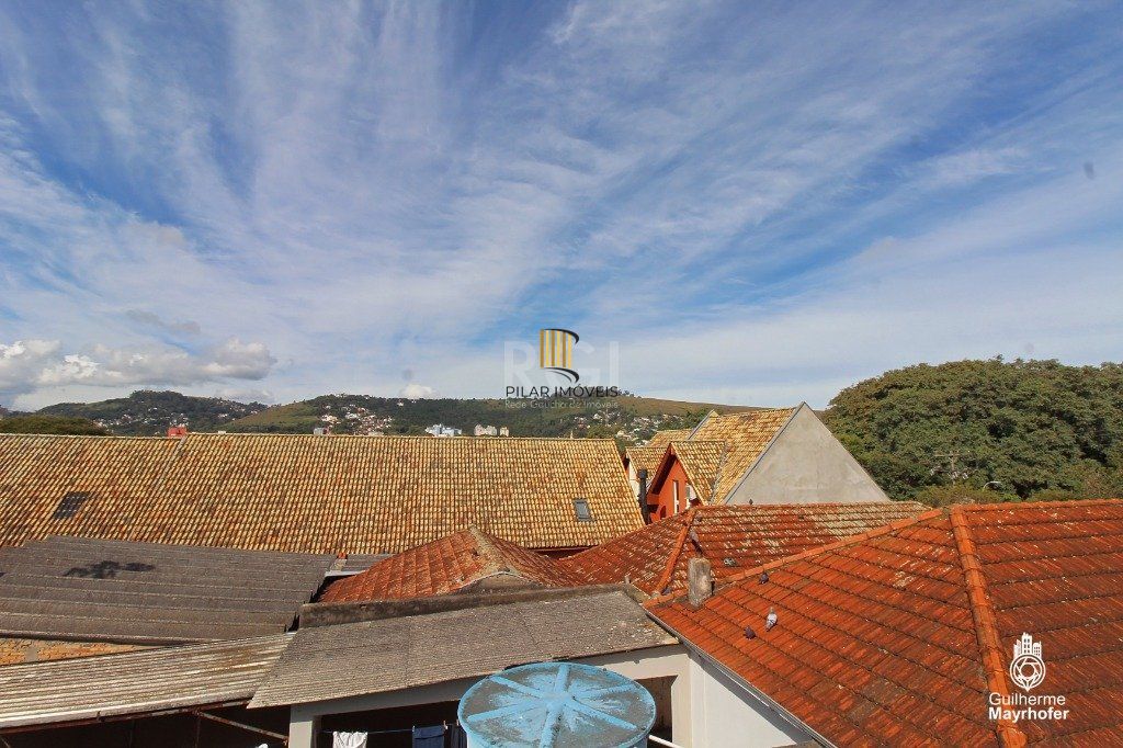 Casa para Venda - 212m², 3 dormitórios, 2 vagas - Medianeira