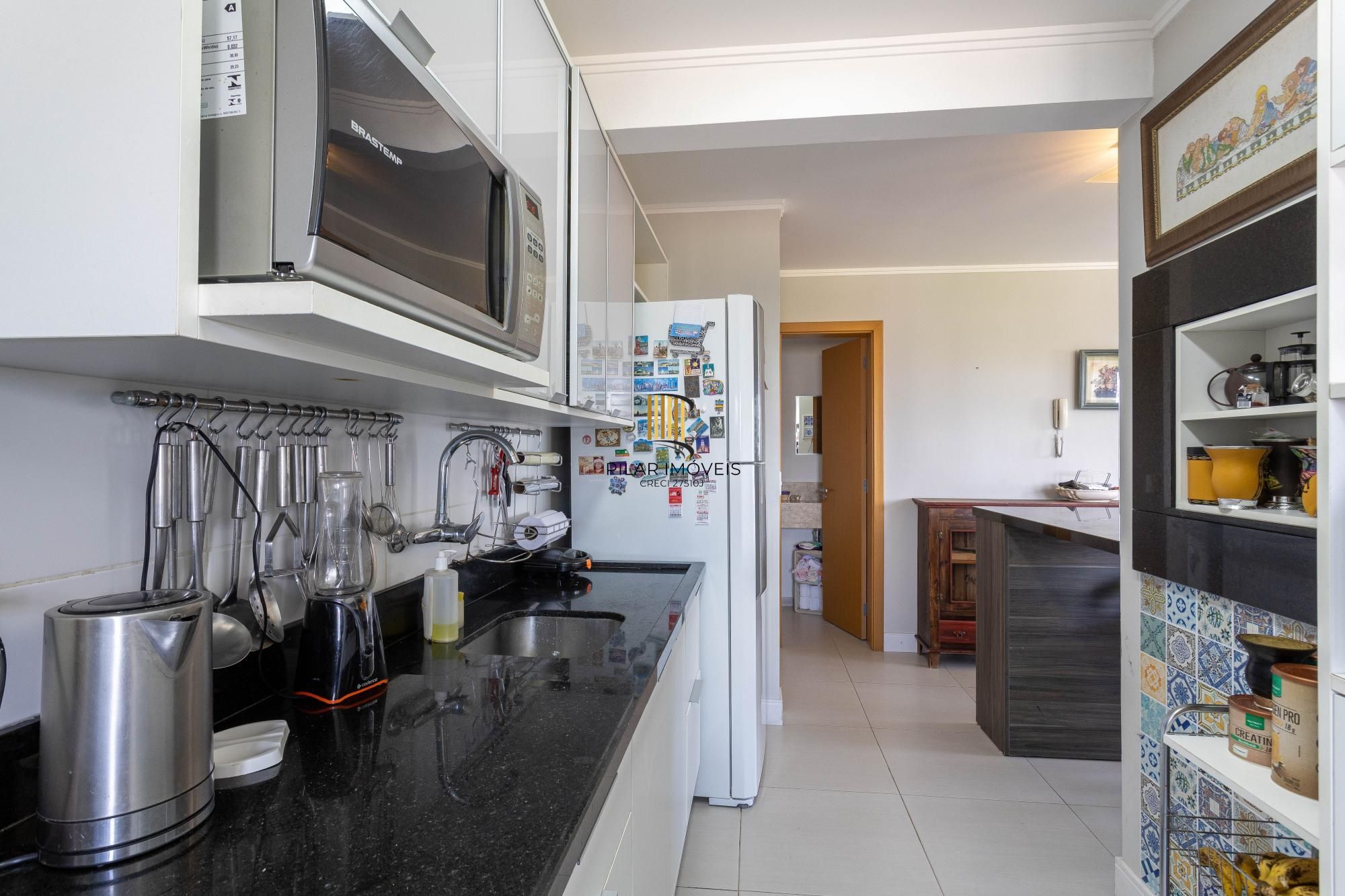 Apartamento à Venda com 2 Dormitórios (1 Suíte) e 2 Vagas Cobertas - Vila Ipiranga, Porto Alegre/RS