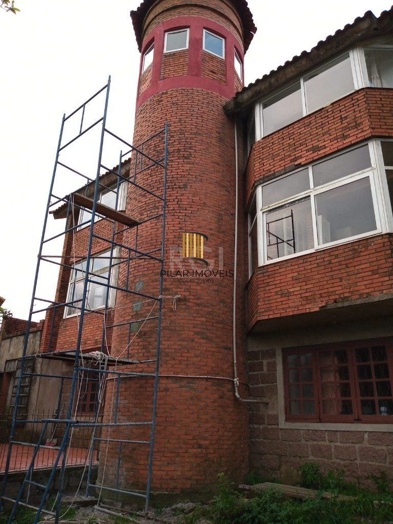 Casa para Venda - 256.87m², 3 dormitórios, sendo 1 suites, 2 vagas - Teresópolis