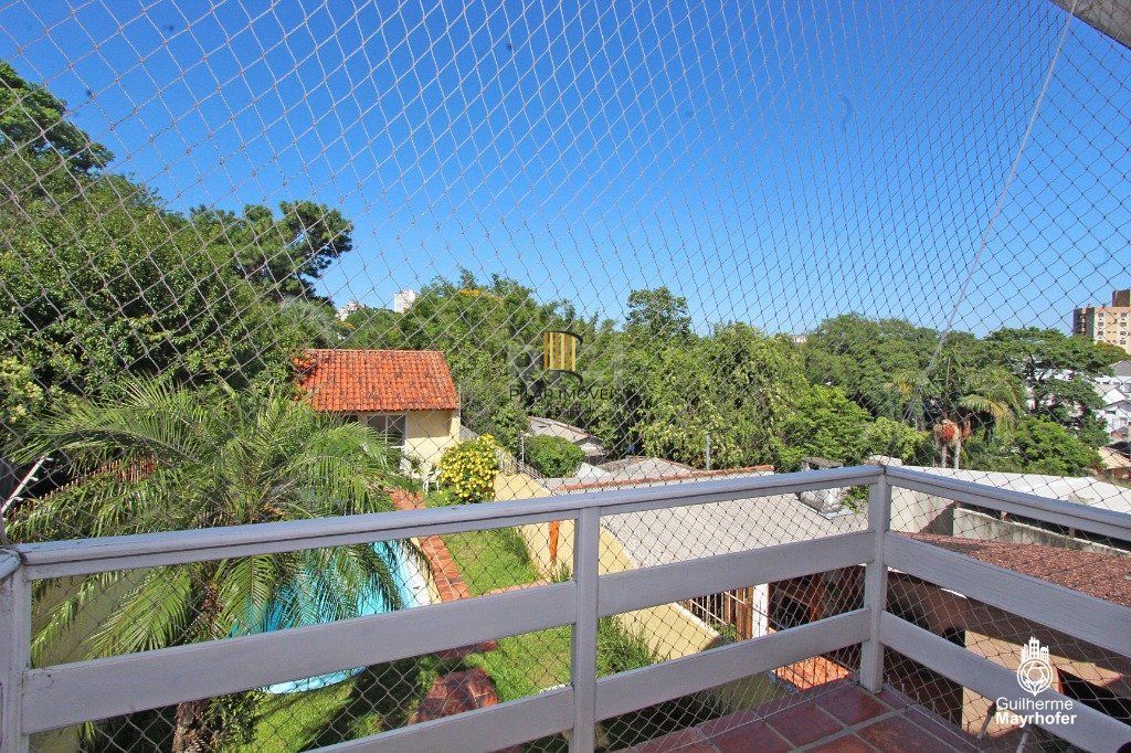 Casa para Venda - 240m², 5 dormitórios, sendo 1 suites, 3 vagas - Menino Deus