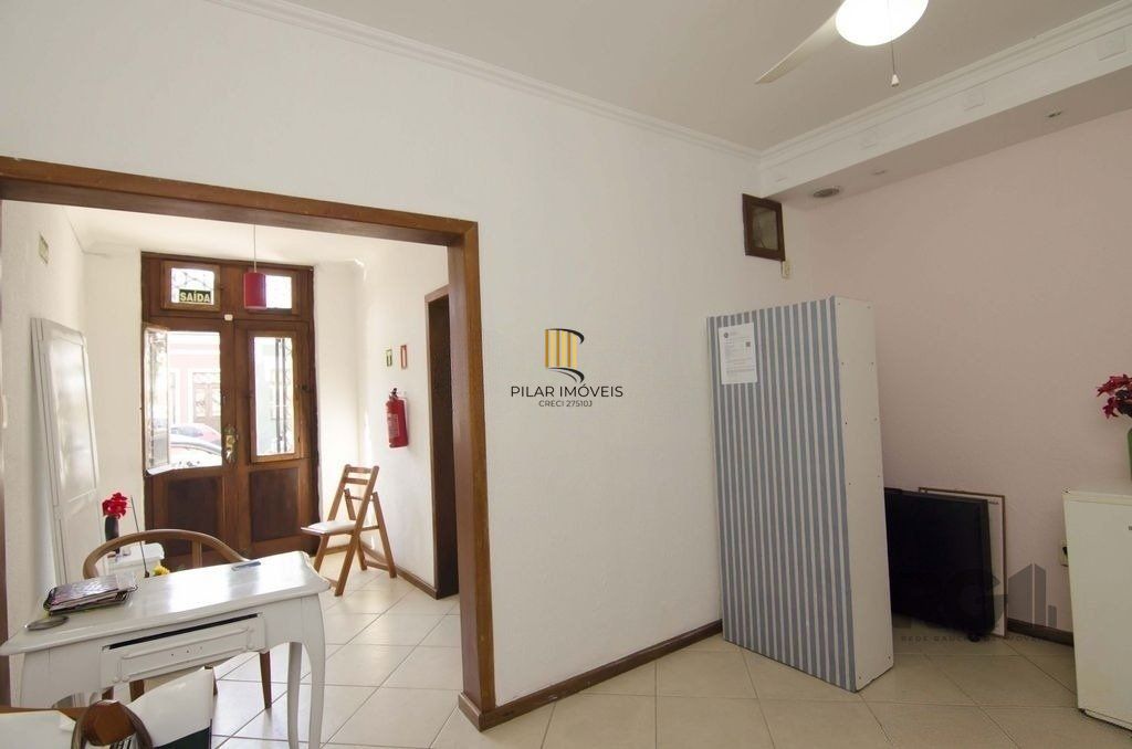 Excelente casa de 116m² com  2 dormitórios no bairro Cidade Baixa.