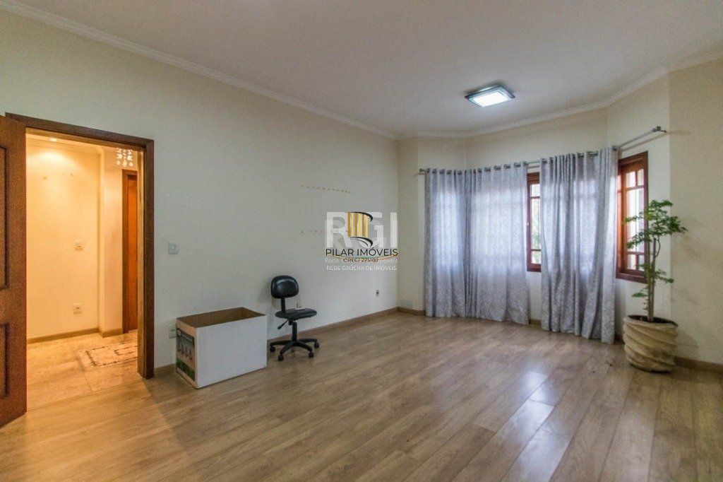 Sobrado para Venda - 499.98m², 4 dormitórios, sendo 3 suites, 4 vagas - Jardim Ipiranga