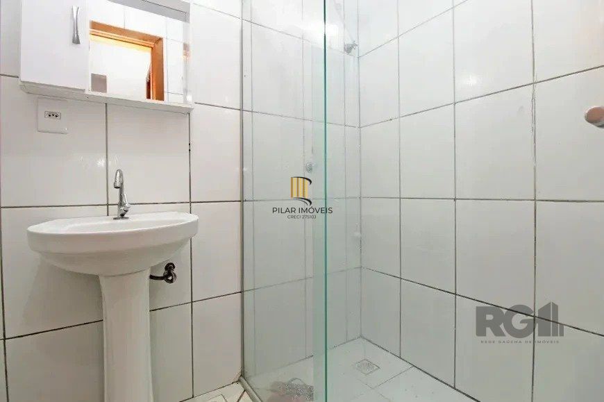 Excelente casa de 45m² com 1 dormitório e 1 vaga no bairro Hípica. 