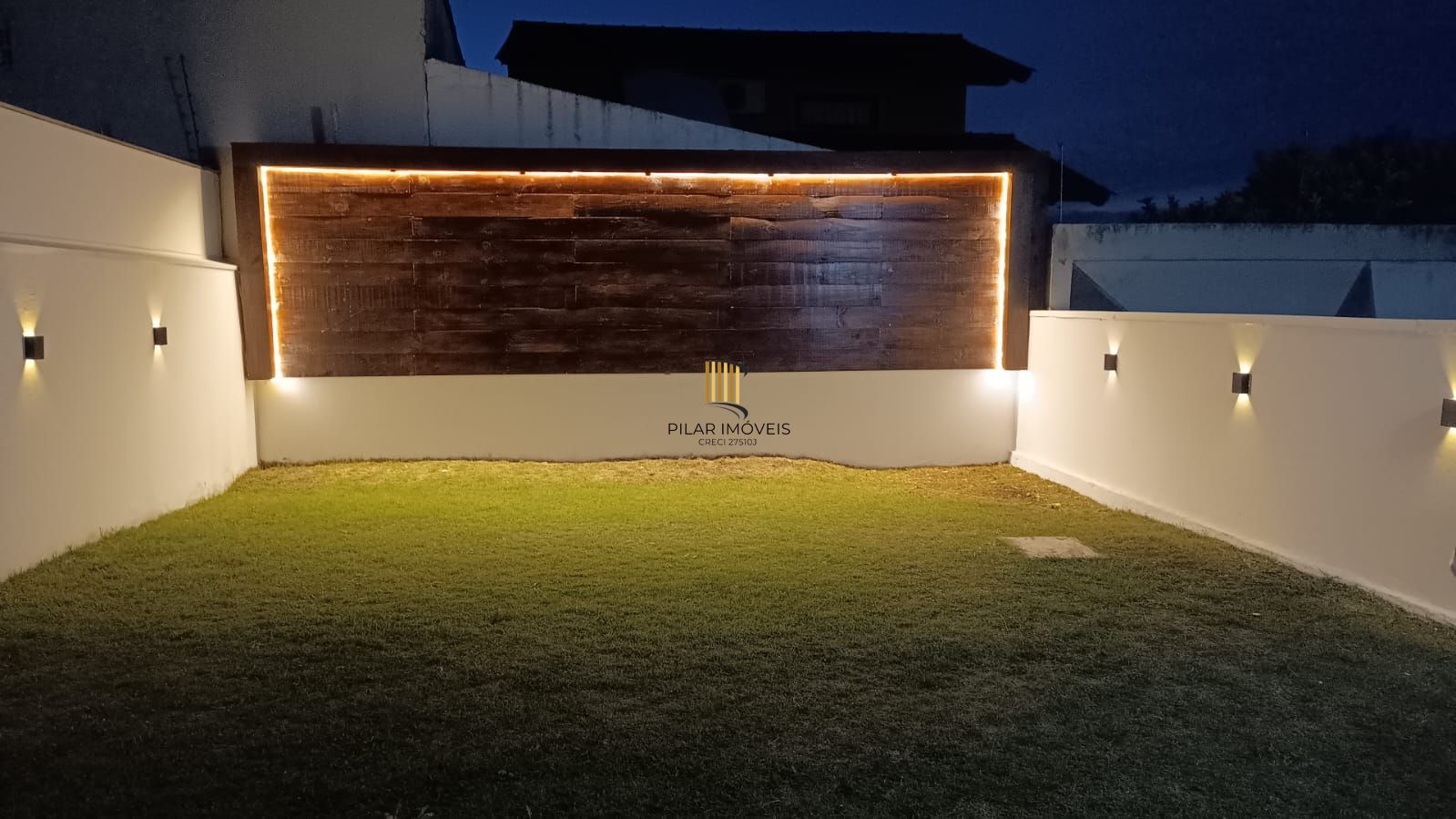 Casa de Condomínio 3 dormitórios no bairro Vila Nova
