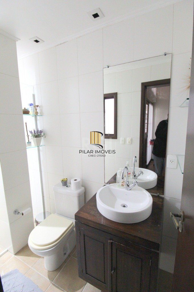 Casa para Venda - 100m², 3 dormitórios, 3 vagas - Nonoai