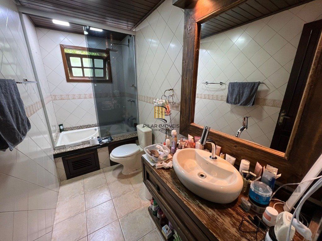 Casa de Condomínio 2 dormitórios no bairro Teresópolis