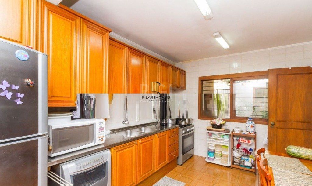 Casa Condominio para Venda - 195m², 4 dormitórios, sendo 1 suites, 2 vagas - Teresópolis