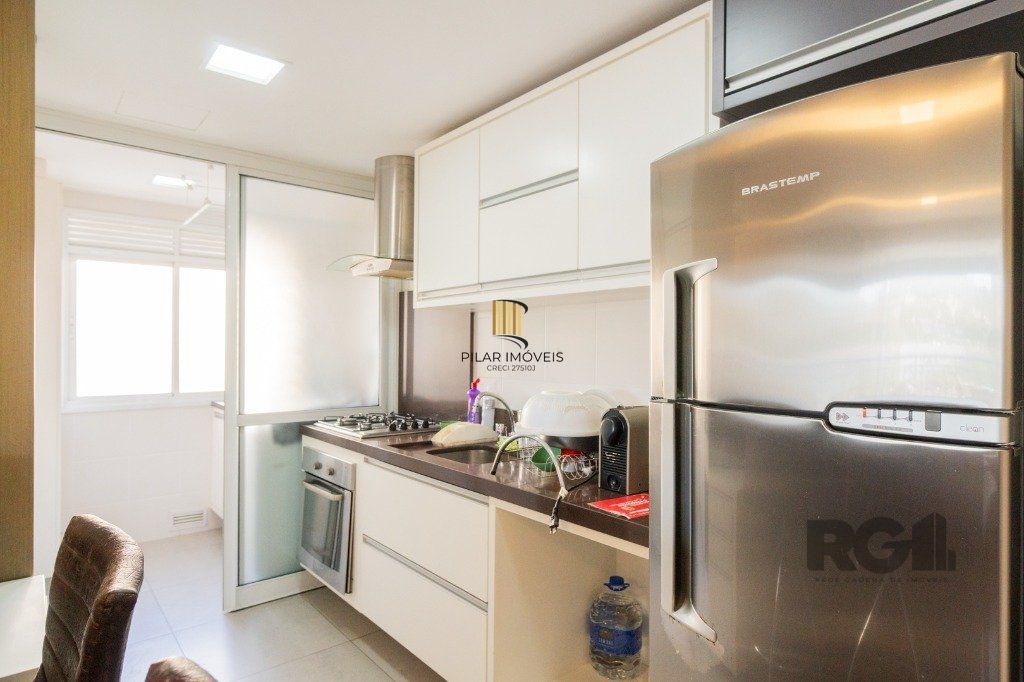 Apartamento de 2 dormitórios com 1 vaga no bairro Teresópolis