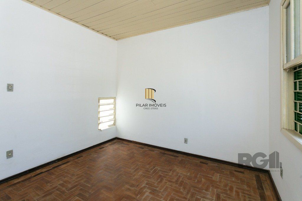 Casa com 5 dormitórios no bairro Jardim Carvalho
