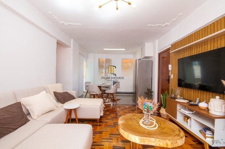 Apartamento com 3 dormitorios e suíte no Centro de Porto Alegre-RS.