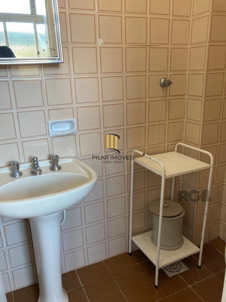 Apartamento de 2 dormitórios com 1 vaga no bairro Nonoai