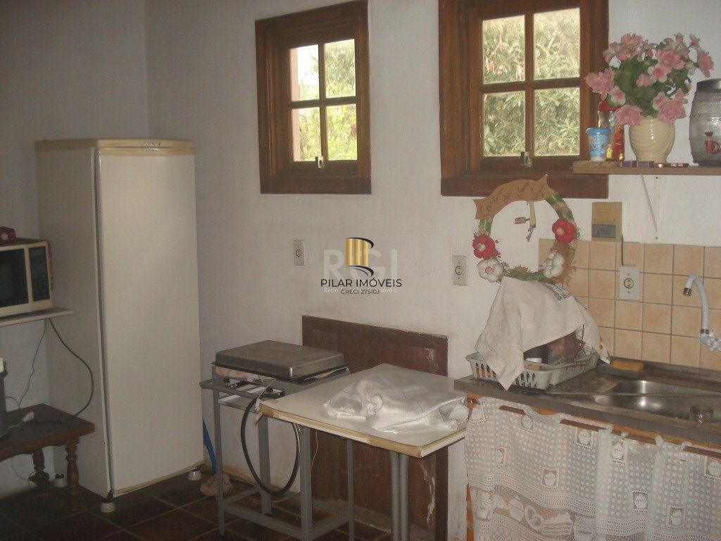 Casa para Venda - 500m², 6 dormitórios, sendo 2 suites, 4 vagas - Glória