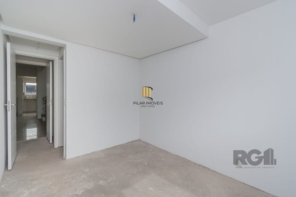 Excelente casa em condomínio de 251m² com 3 suítes e elevador!