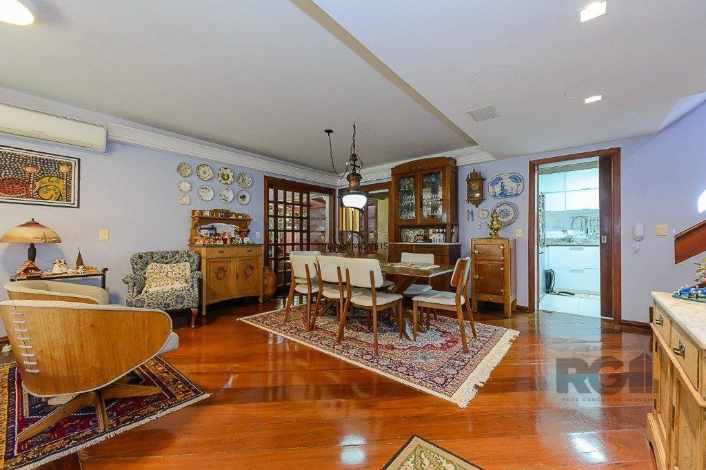 Casa em Condomínio à venda com 4 quartos 319 m²  Rua Manoel Leao, Pedra Redonda, Porto Alegre