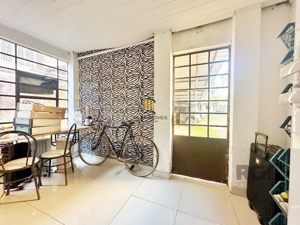 Casa comercial ou residencial com 14 vagas próxima á av. Teresópolis