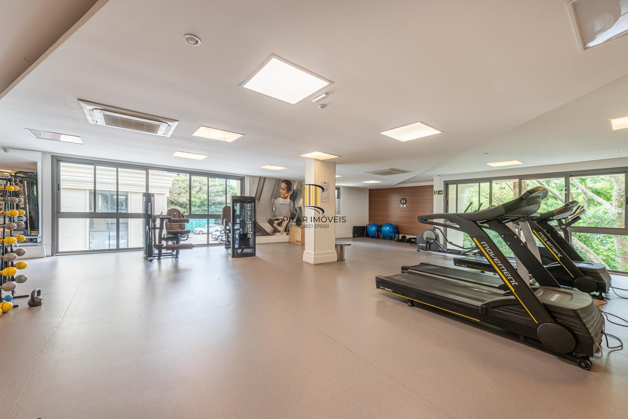 Apartamento de 1 dormitório á venda em Três Figueiras, Porto Alegre.