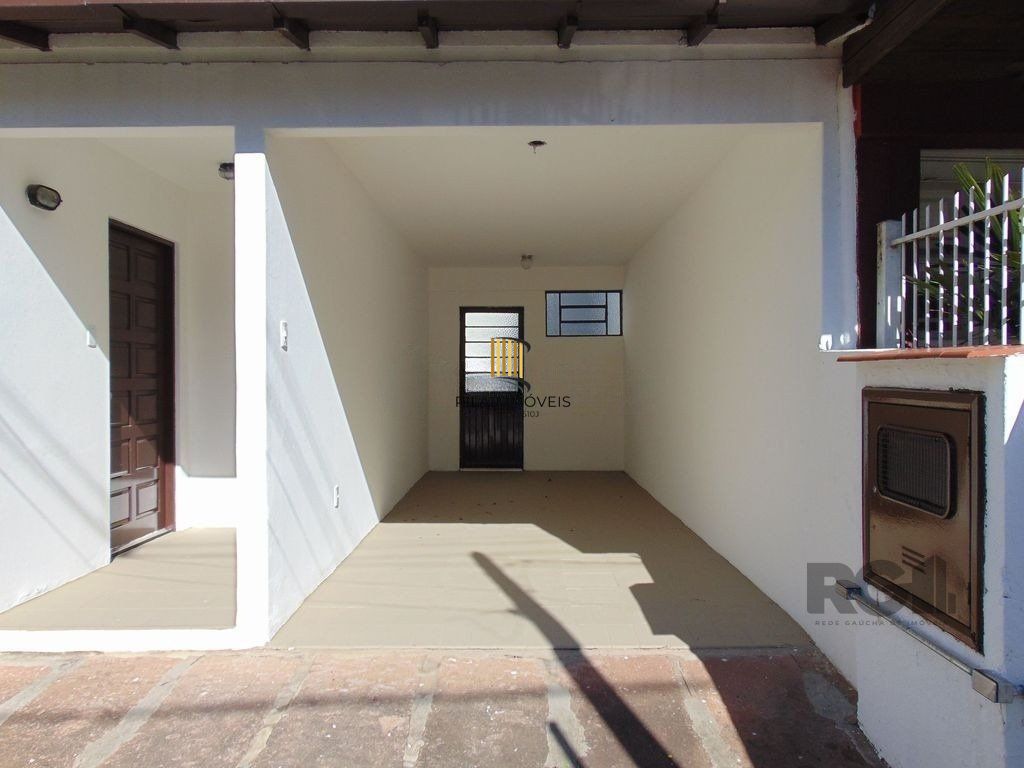 Casa 84m² - 2 dormitórios, 2 vagas no bairro Jardim Botânico