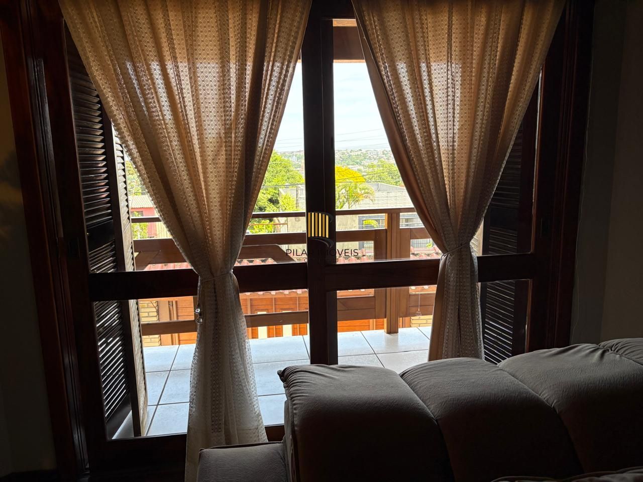 Casa residencial 234m² , 2 dormitórios no bairro Glória