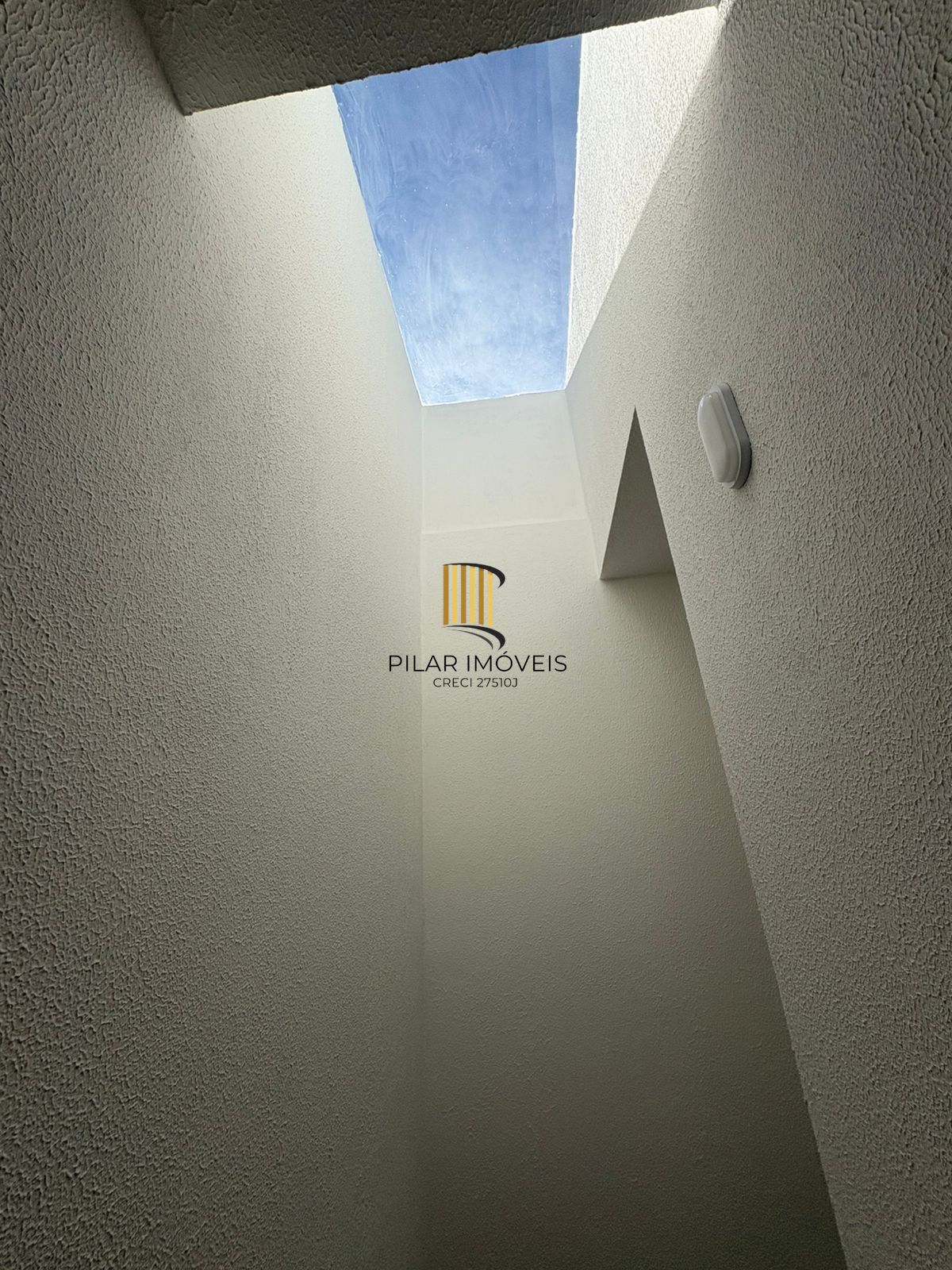 Casa de 2 dormitórios no bairro Lomba Do Pinheiro - Porto Alegre