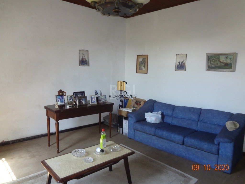 Casa para Venda - 250m², 3 dormitórios,  - Medianeira