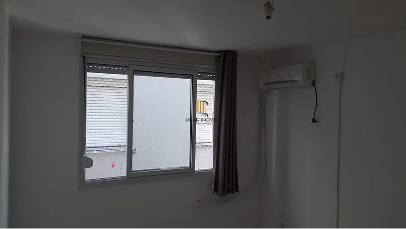 Aparatmento de 02 dormitoris e vaga coberta na Av. Forte em Porto Alegre /RS