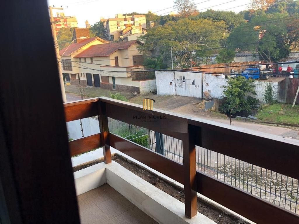 Casa de 3 dormitórios à venda no Bairro, Jardim do Salso - Porto Alegre