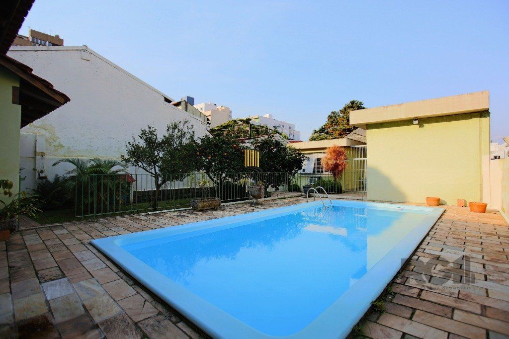 Casa 3 dormitórios no bairro Jardim  Botânico