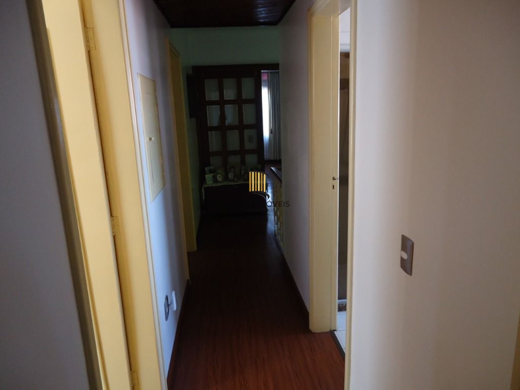 Casa para Venda - 750m², 4 dormitórios, sendo 2 suites, 5 vagas - Santa Tereza