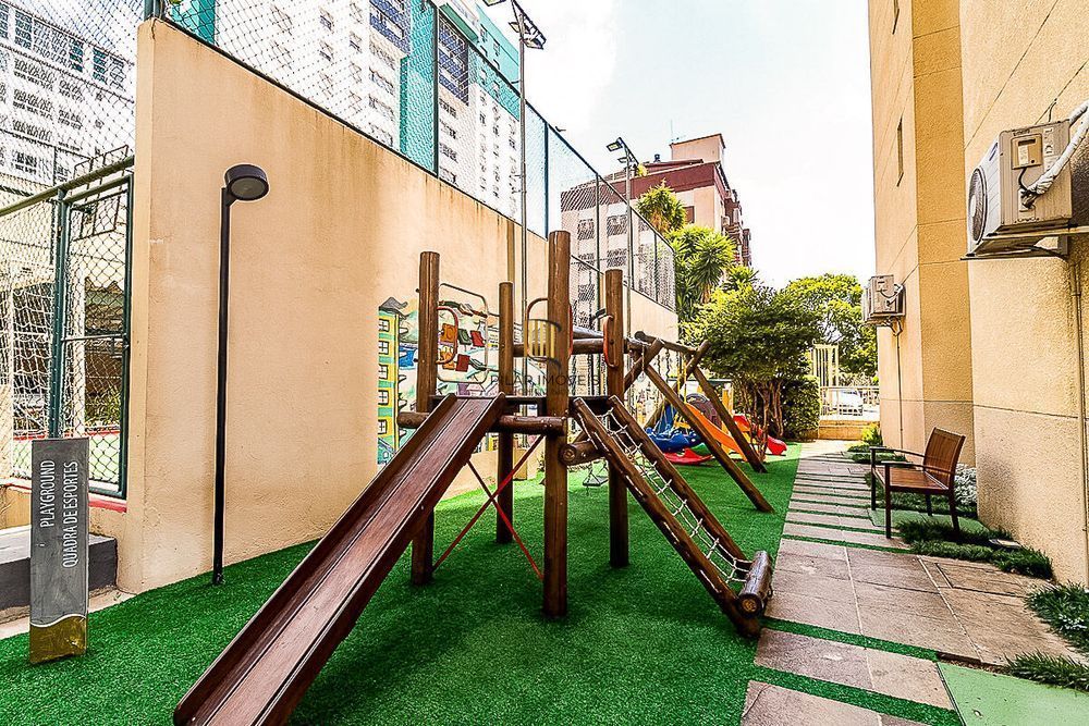 Apartamento 2 dormitórios com 1 suíte no bairro Passo D'areia em Porto Alegre.
