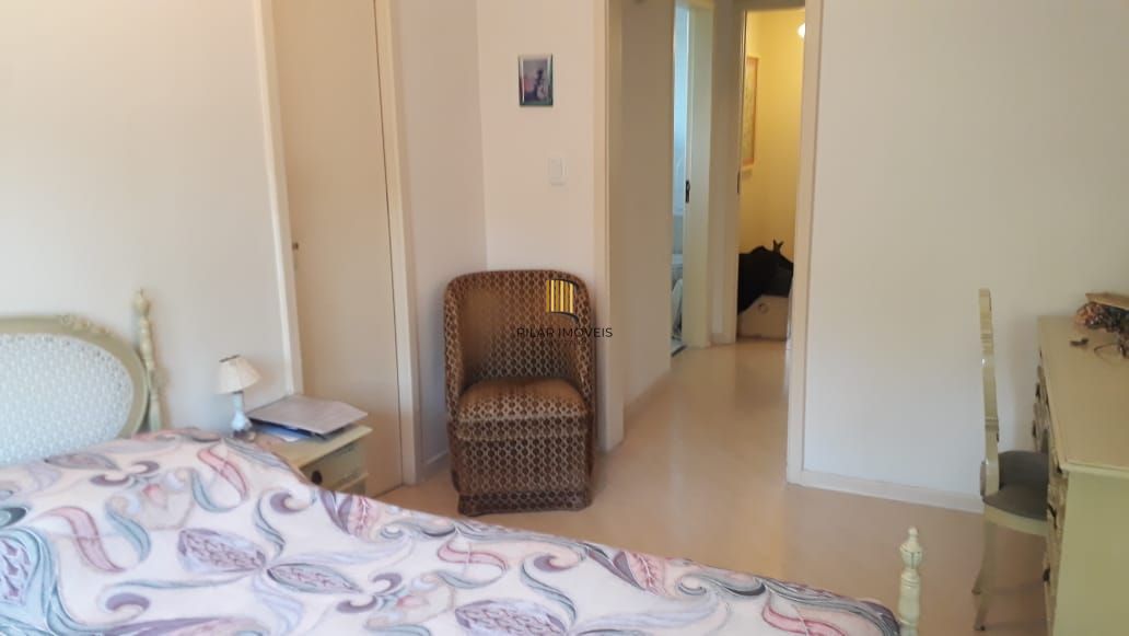 Apartamento para venda de 3 dormitórios, no bairro Teresópolis em Porto Alegre/RS.