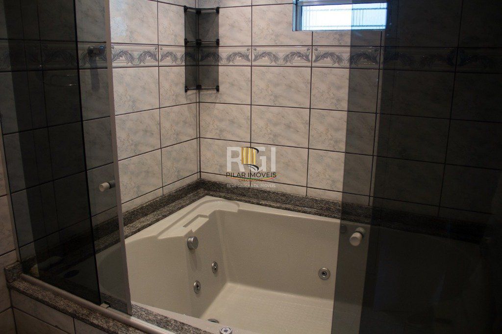 Casa para Venda - 900m², 5 dormitórios, sendo 2 suites, 5 vagas - Vila Nova
