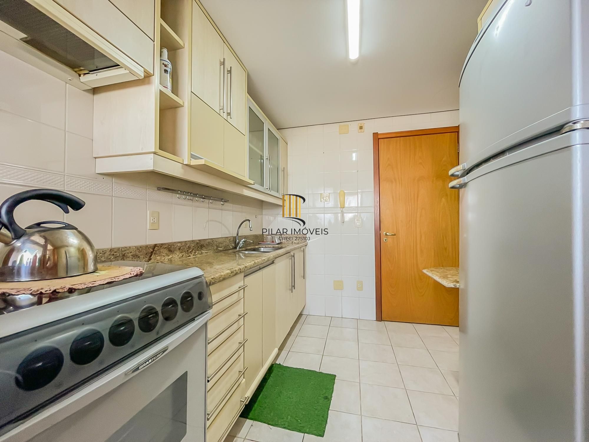 Lindo apartamento 03 dormitórios, duas vagas Coração Menino Deus