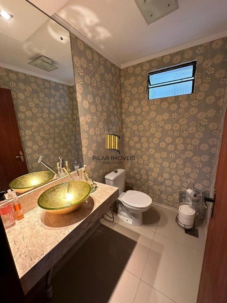 Casa de 160m² com 4 quarto no Bairro Farrapos