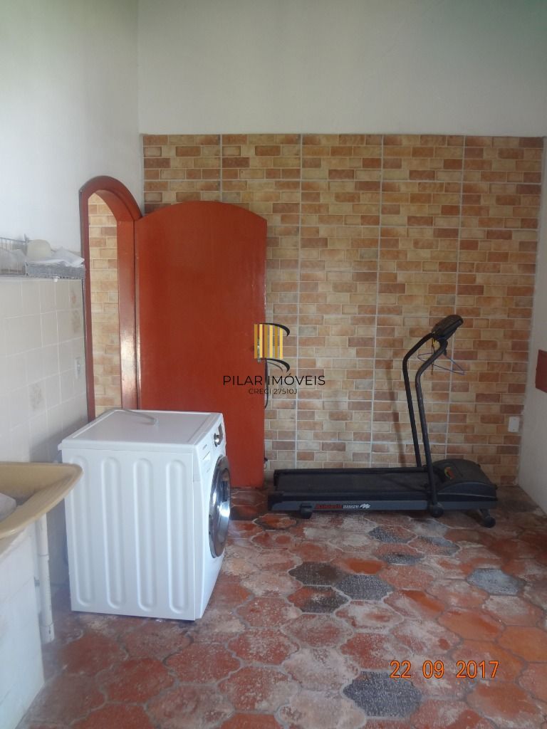 Casa para Venda - 365m², 4 dormitórios, sendo 2 suites, 6 vagas - Nonoai