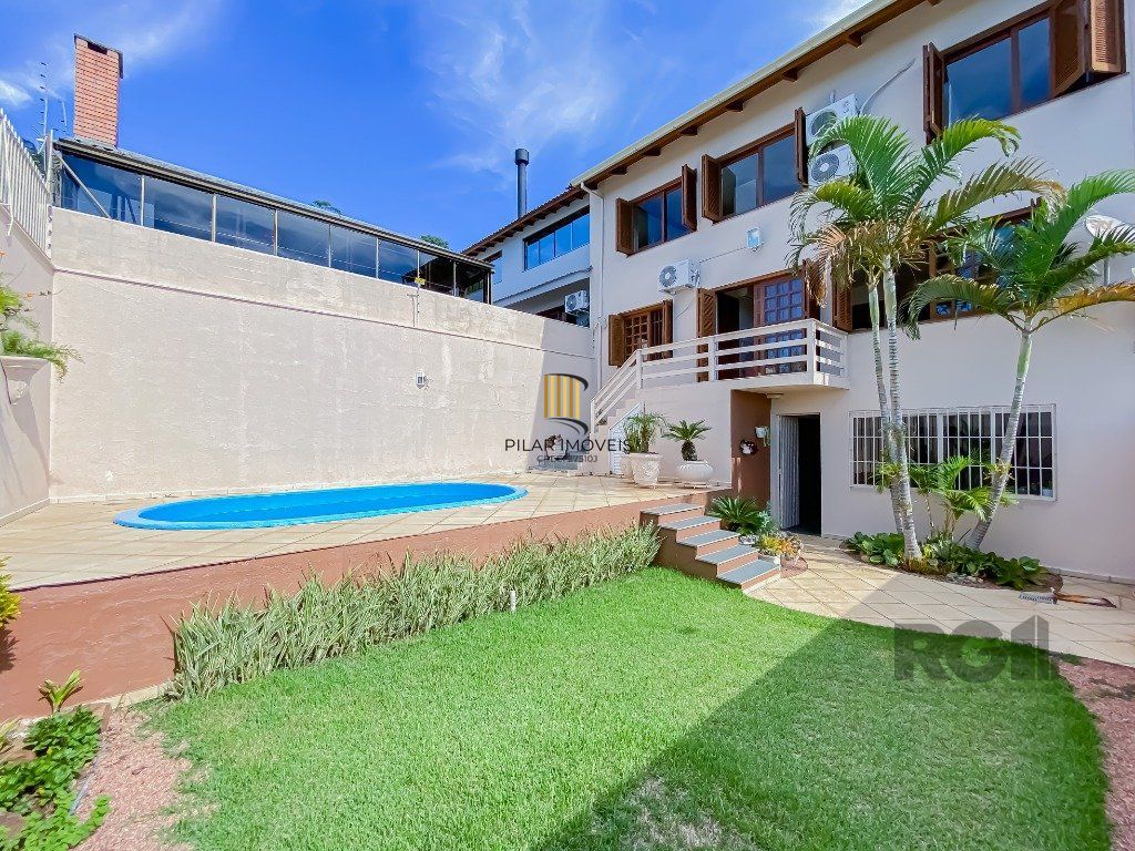 Casa alto padrão, 500m² privativos com linda vista da cidade no Morro Apamecor