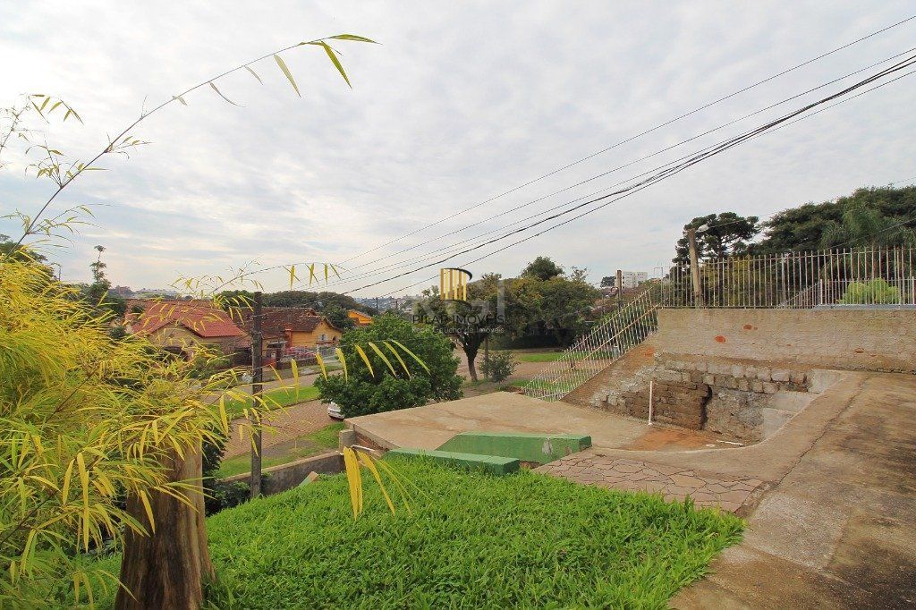 Casa para Venda - 264m², 3 dormitórios, 2 vagas - Santa Tereza