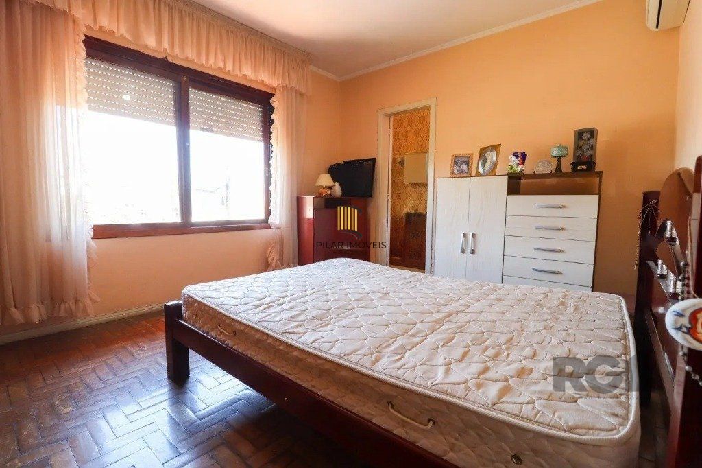Casa com 3 dormitórios no bairro Cristo Redentor