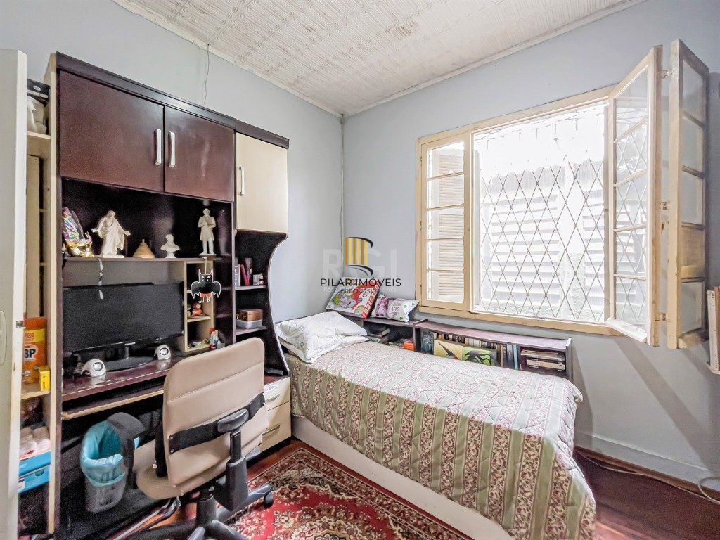 Casa para Venda - 212m², 3 dormitórios, 3 vagas - Azenha