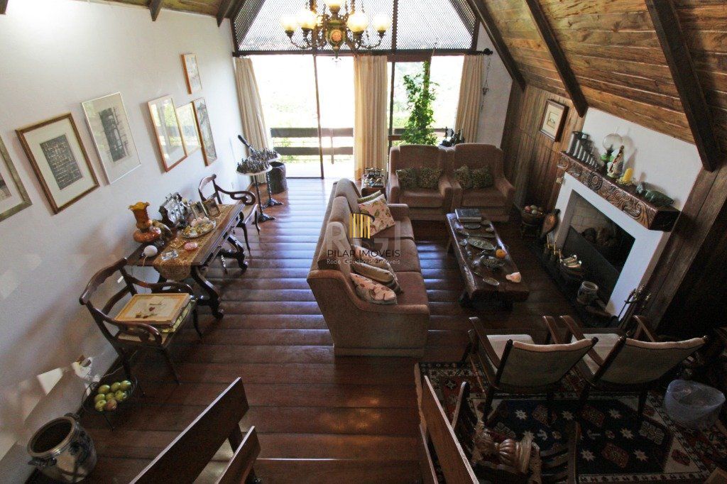 Casa 3 dor. sendo 1 suite, piscina, com vista panorâmica  no Morro Apamecor.