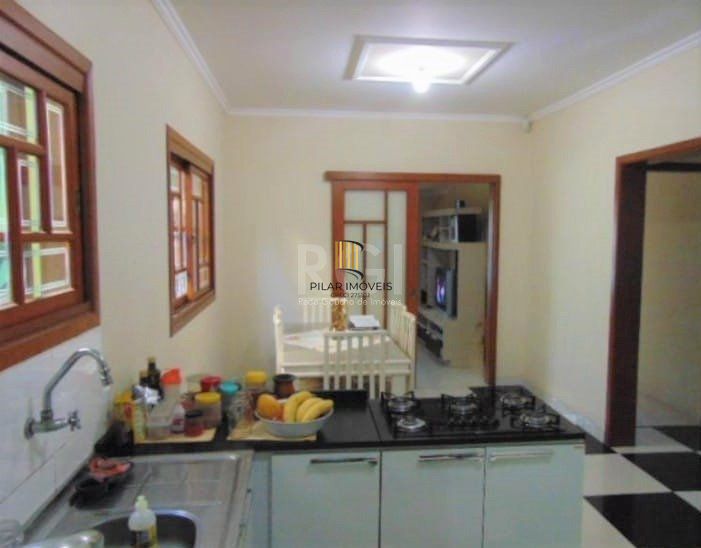 Casa para Venda - 166m², 3 dormitórios, sendo 1 suites, 4 vagas - Vila Márcia