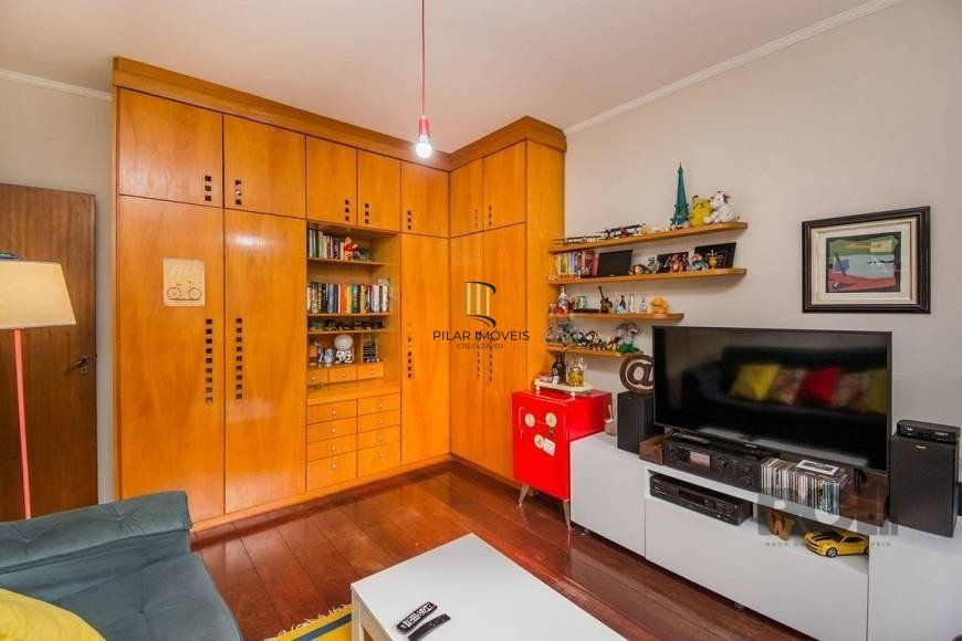 Casa 279m² - 4 dormitórios, 3 vagas no bairro Santa Tereza