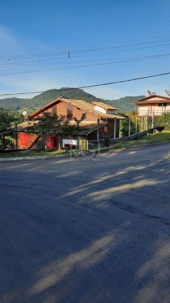Casa para Venda - 160m², 2 dormitórios, 3 vagas - Colinas Verdes
