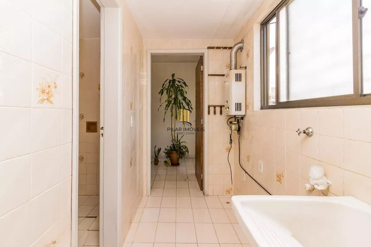 Apartamento de 2 dormitórios no bairro Medianeira