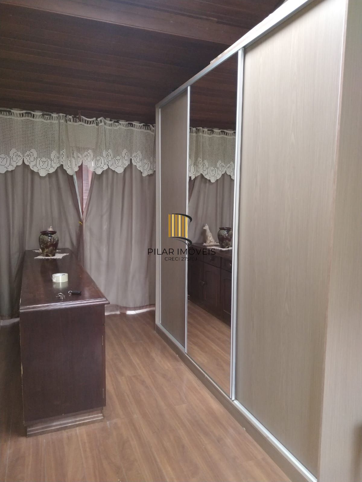 Casa 4 dormitórios no bairro Santa Tereza