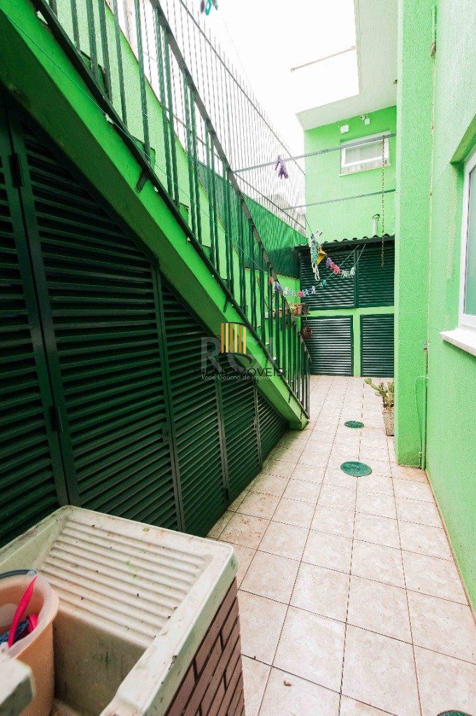 Casa para Venda - 317m², 5 dormitórios, sendo 1 suites, 2 vagas - Teresópolis